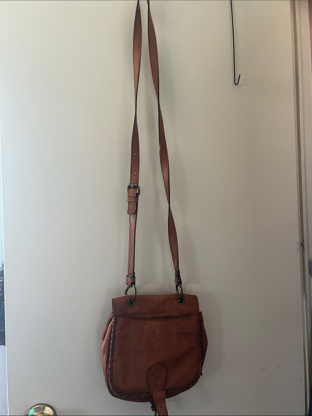 Leather Crossbody Bag in Brown - Classic Women’s Crossbody